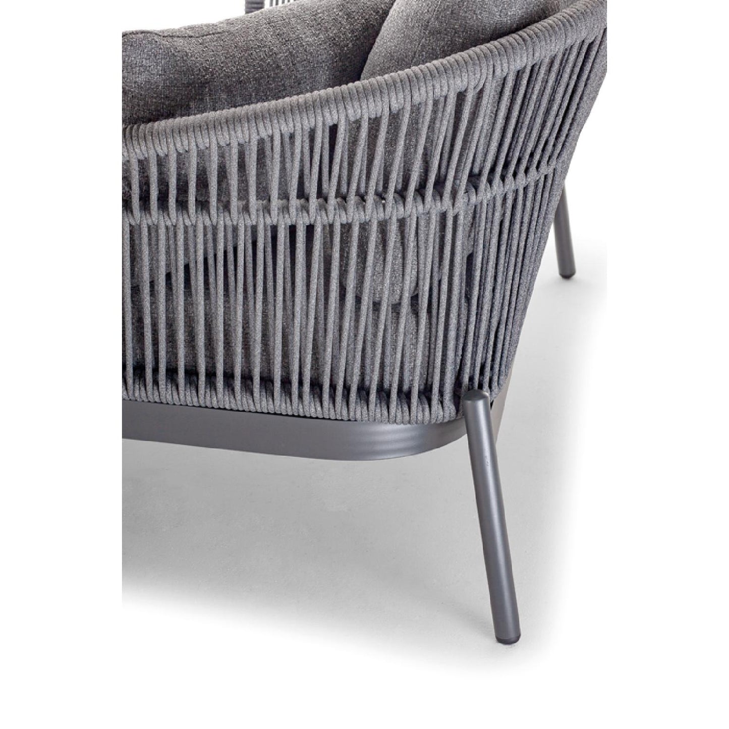 Tropea Outdoor Daybed – Aluminium Frame with Rope Detailing & Olefin Cushions