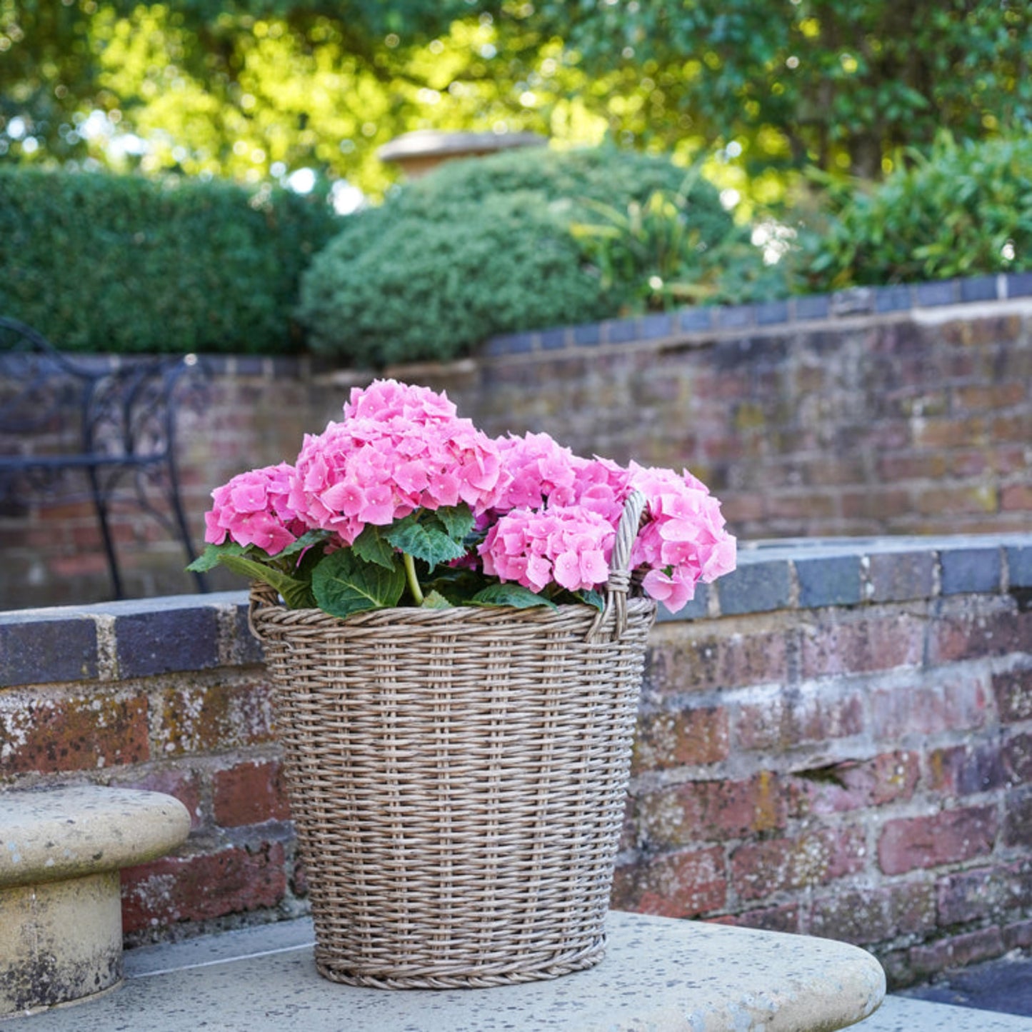 Polyrattan Hand Finished Lined Planter