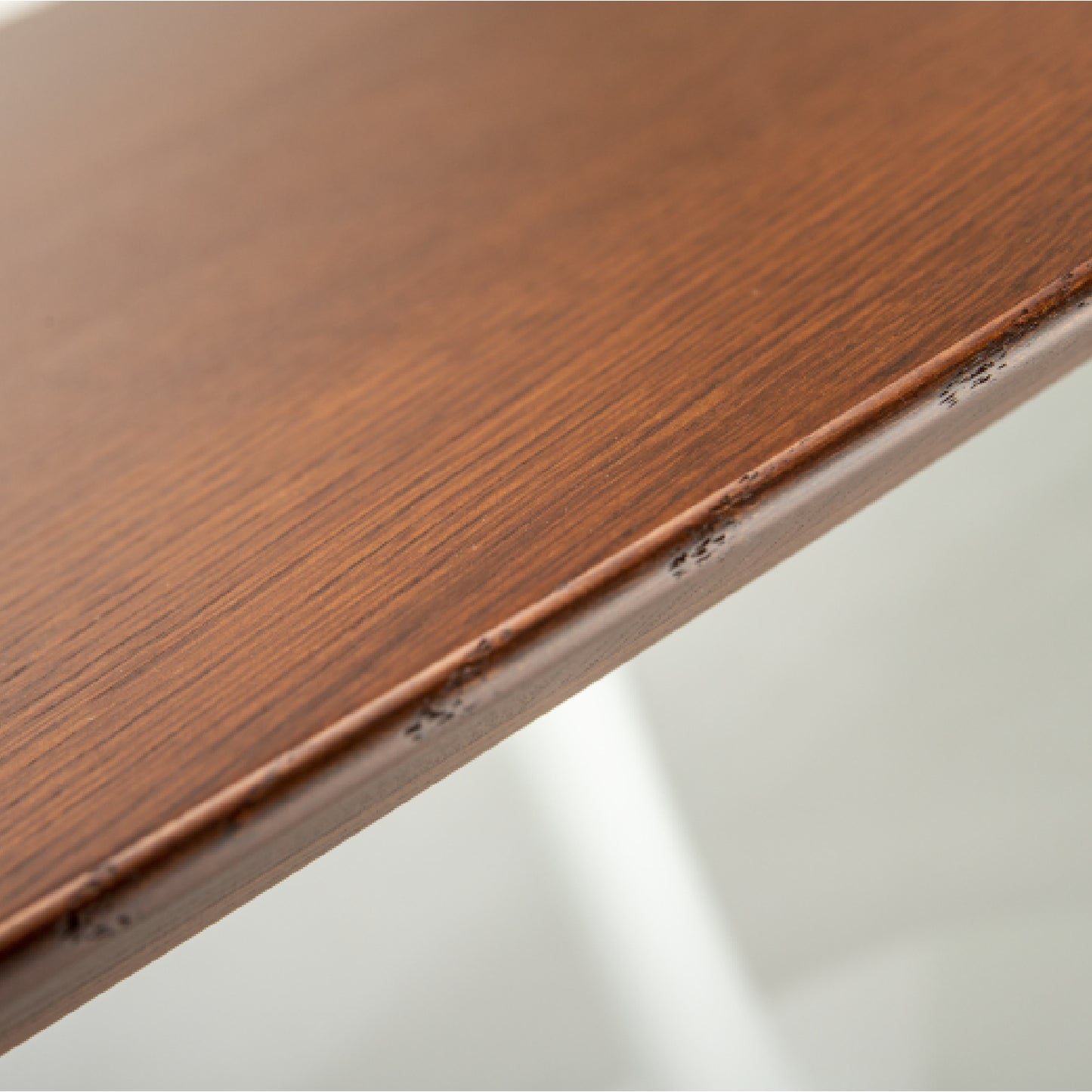 Round Large Tulip Dining Table Ø137, Ø150, Ø160, Ø170, Ø180 cm | Laminate & Oak