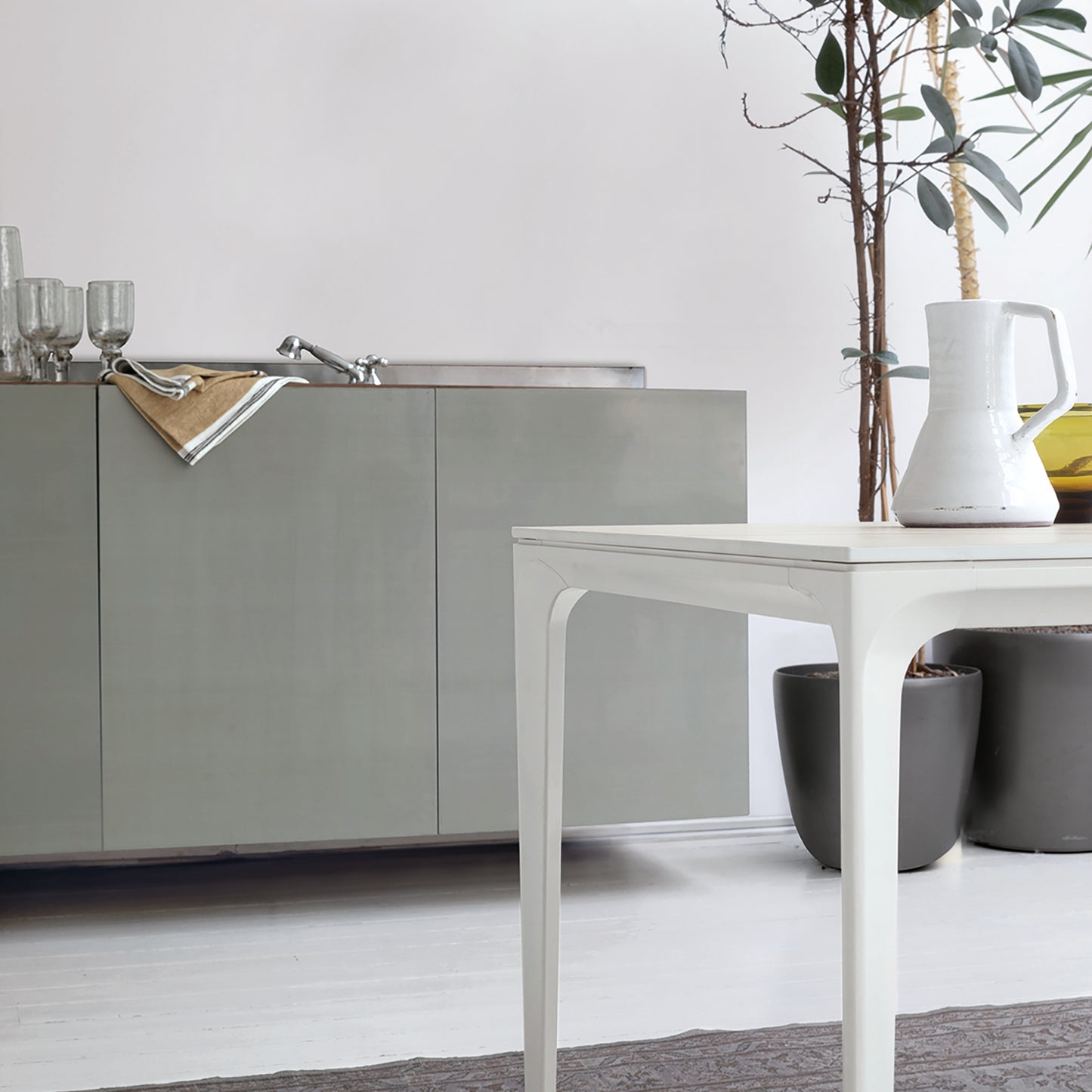 Mercury 180 Non-extendable Kitchen Table