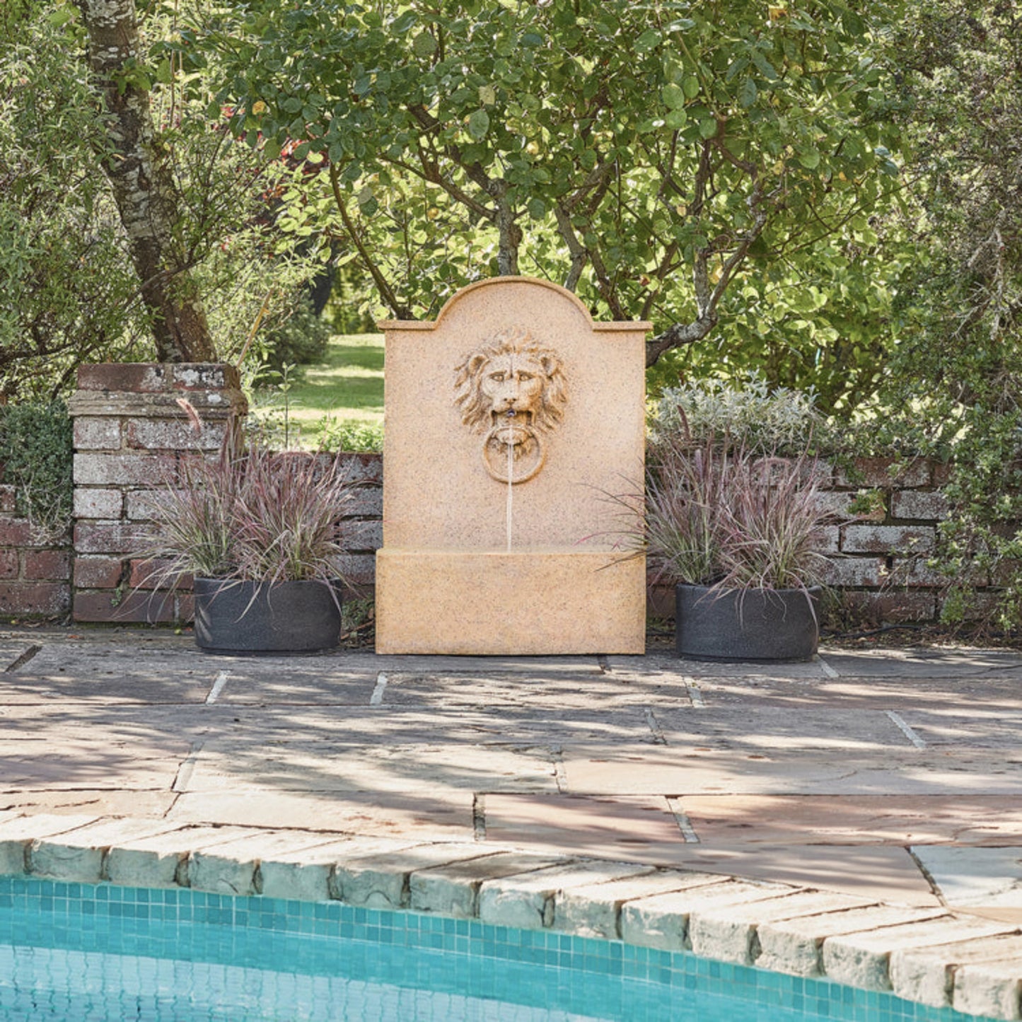 Outdoor Luxury Lion Water Feature