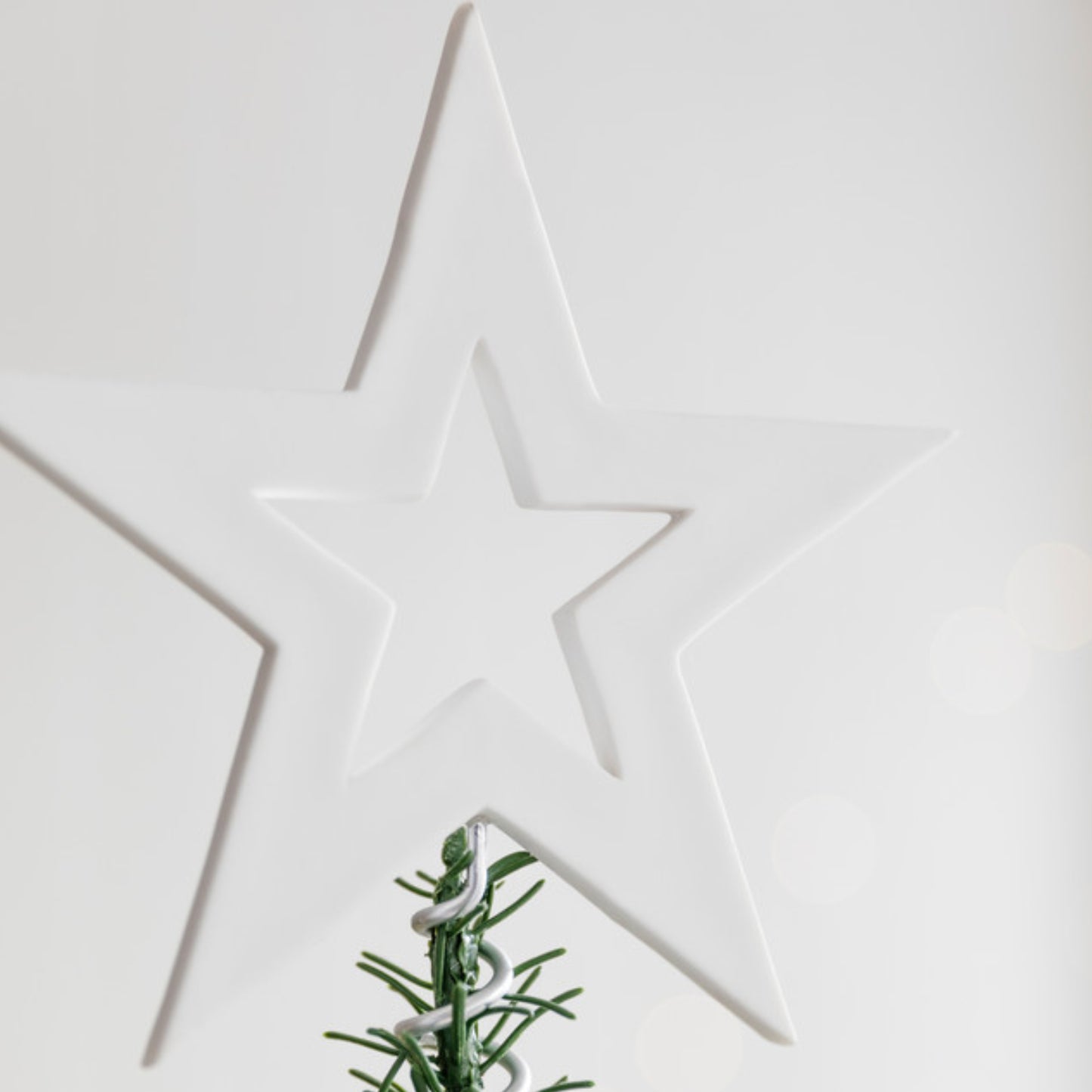 Airdrie Porcelain Tree Topper