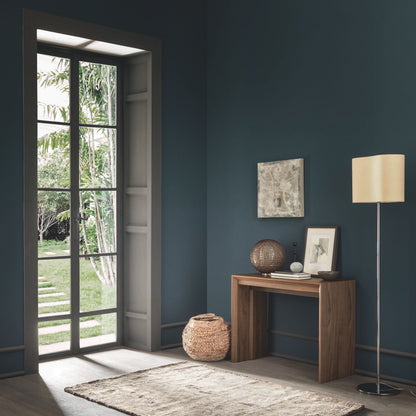 Altacom David wooden extendable table used as compact console in modern interior