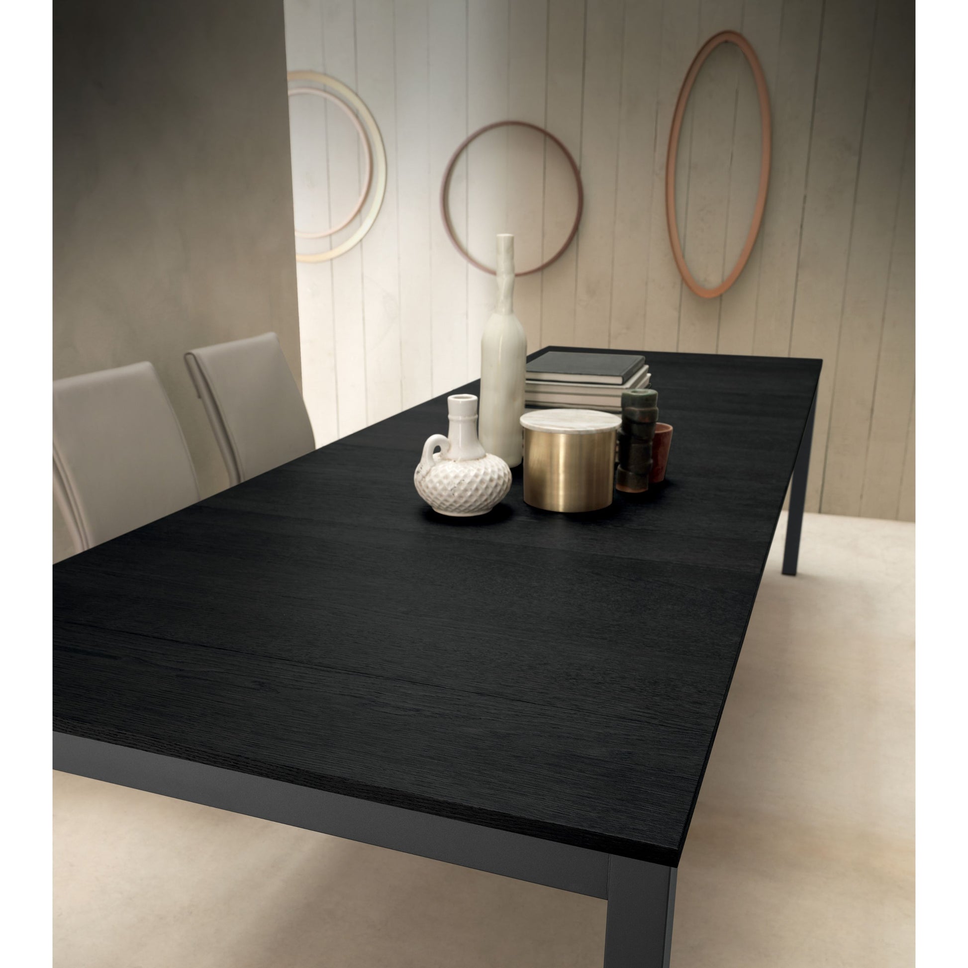 Altacom Quad extendable table black wood top surface detail