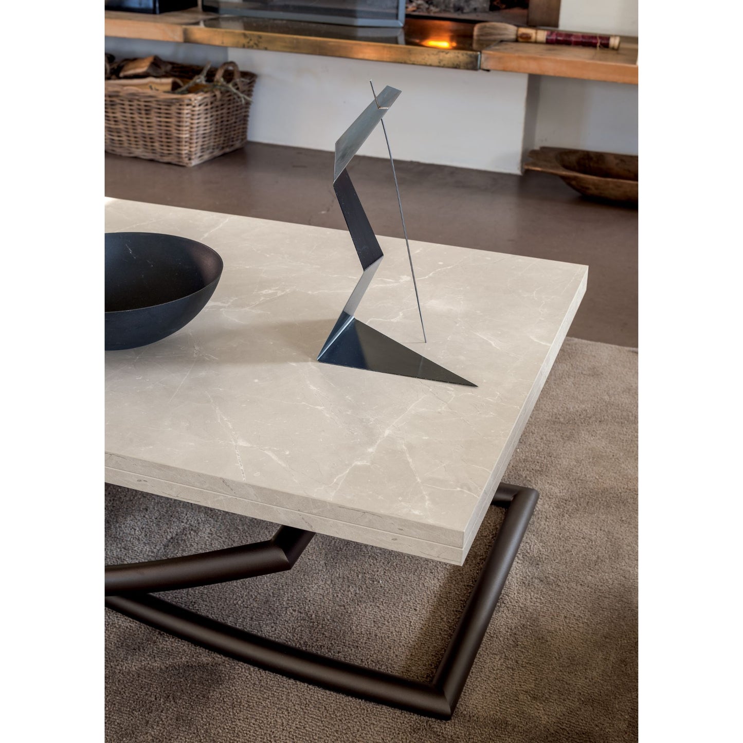 Altacom Sakura table close up of ceramic top and edge detail showing premium surface