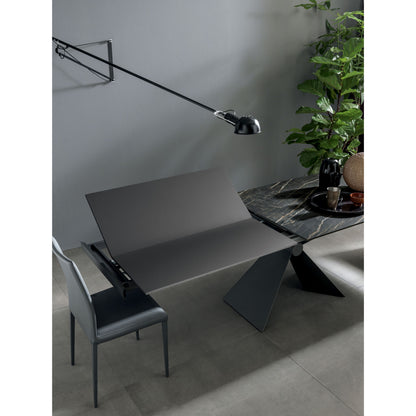 Altacom Sintesi extendable table showing extension leaf placement and sliding mechanism