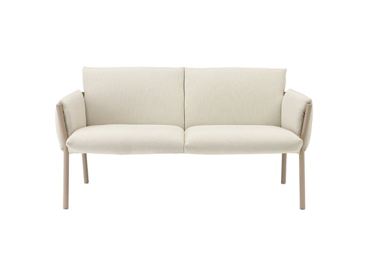 Front view of the Brezza 2900 two-seat sofa with cream upholstered cushions, integrated armrests, and slim light metal legs.
