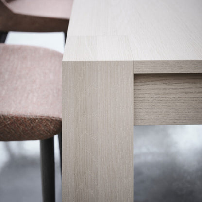 Essenza Extending Dining Table – Imperial Line | Italian Elegance & Versatile Design