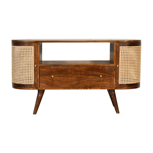 Larissa Chestnut Artisan Media Unit