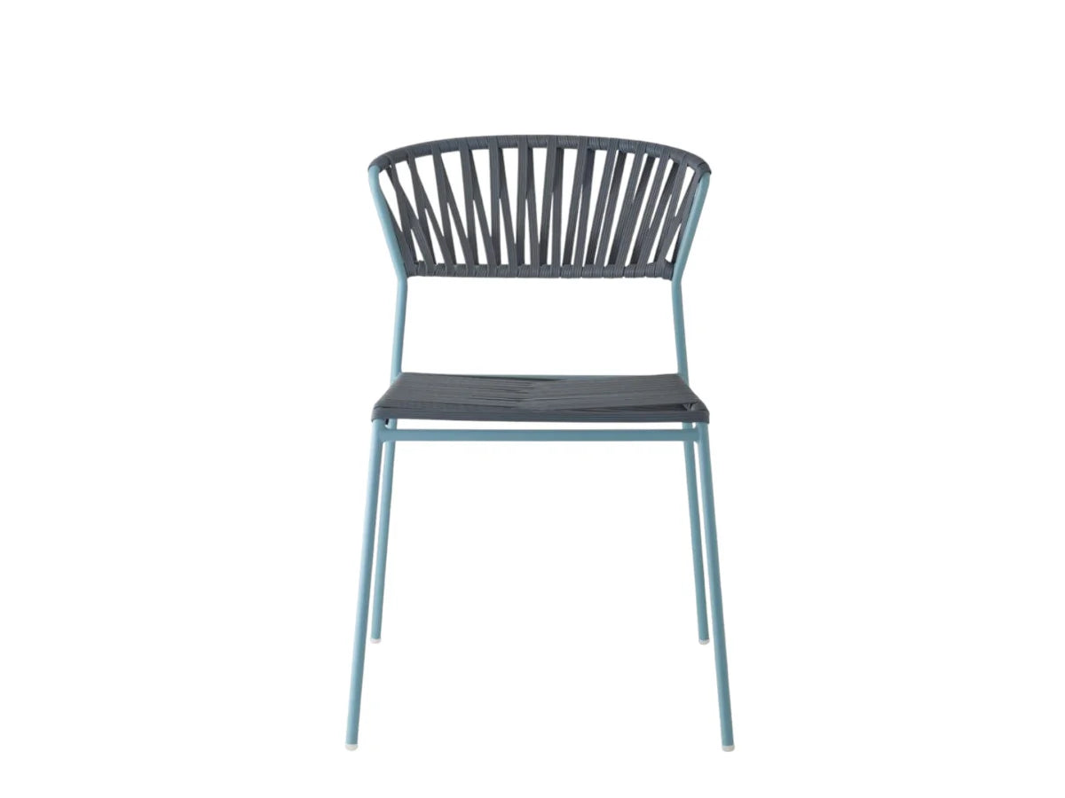 Front view of the Lisa Filò chair with a grey woven rope seat and backrest on a light blue metal frame.