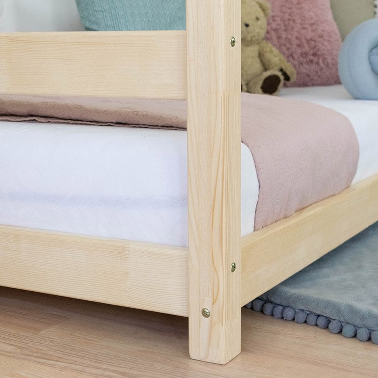 Tery Children's House Bed with Firm Guard
