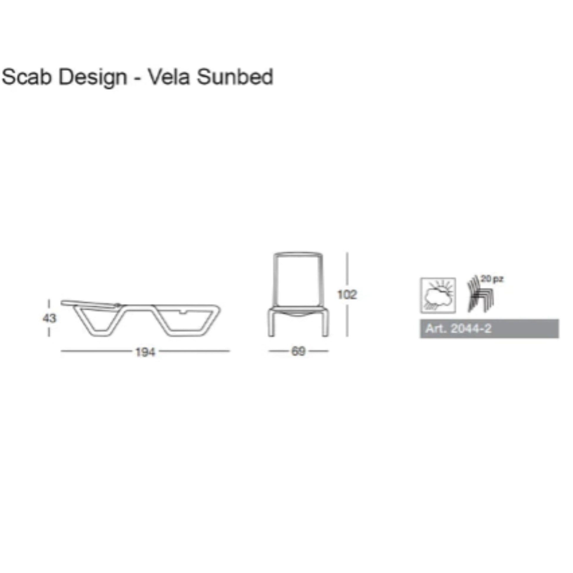 Technical drawing of the S•CAB Vela sunbed showing side and front views, overall dimensions, and stackability details.