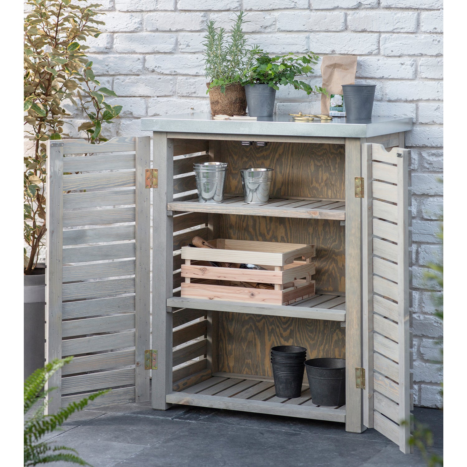 Outdoor shelving online unit