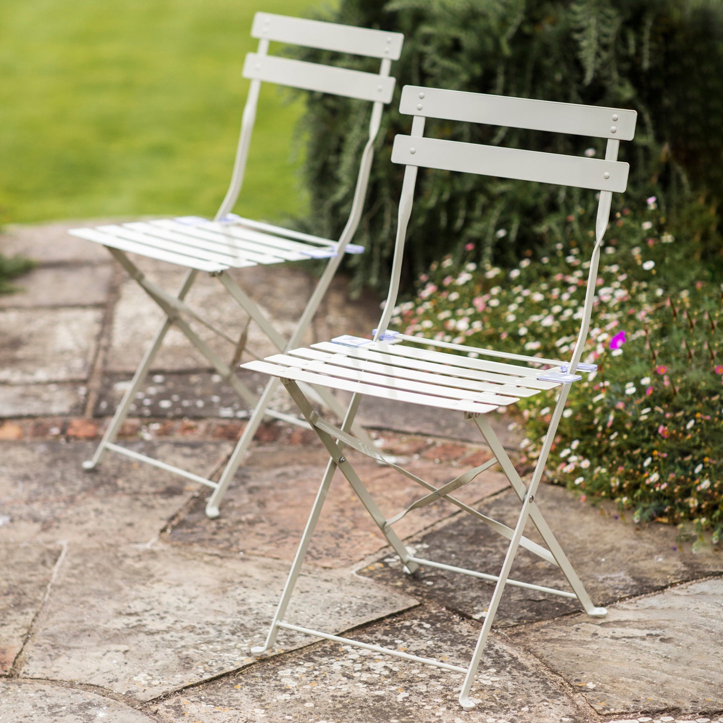 Pair of Bistro Outdoor Chairs Clay Steel by Garden Trading