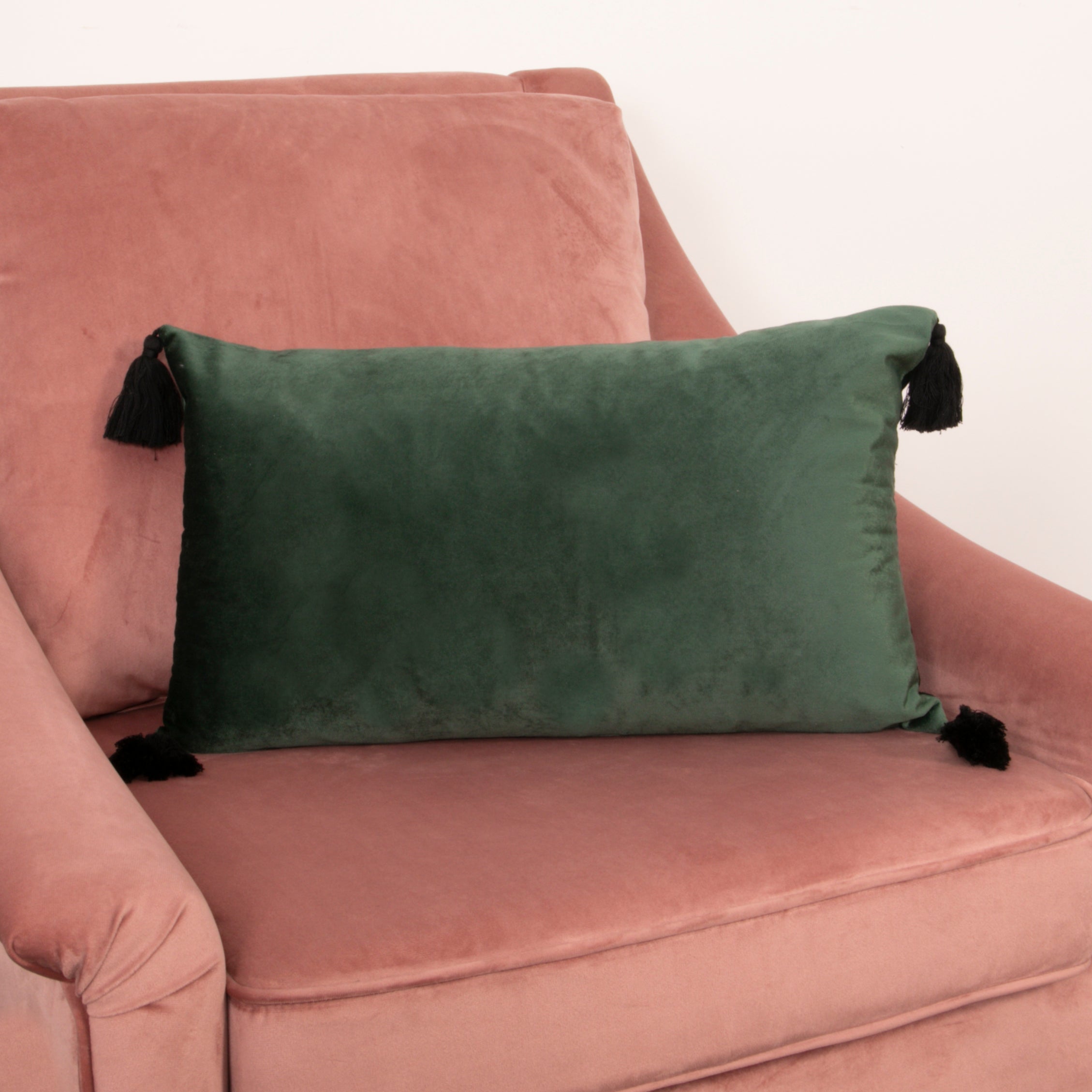 Green tassel outlet cushion