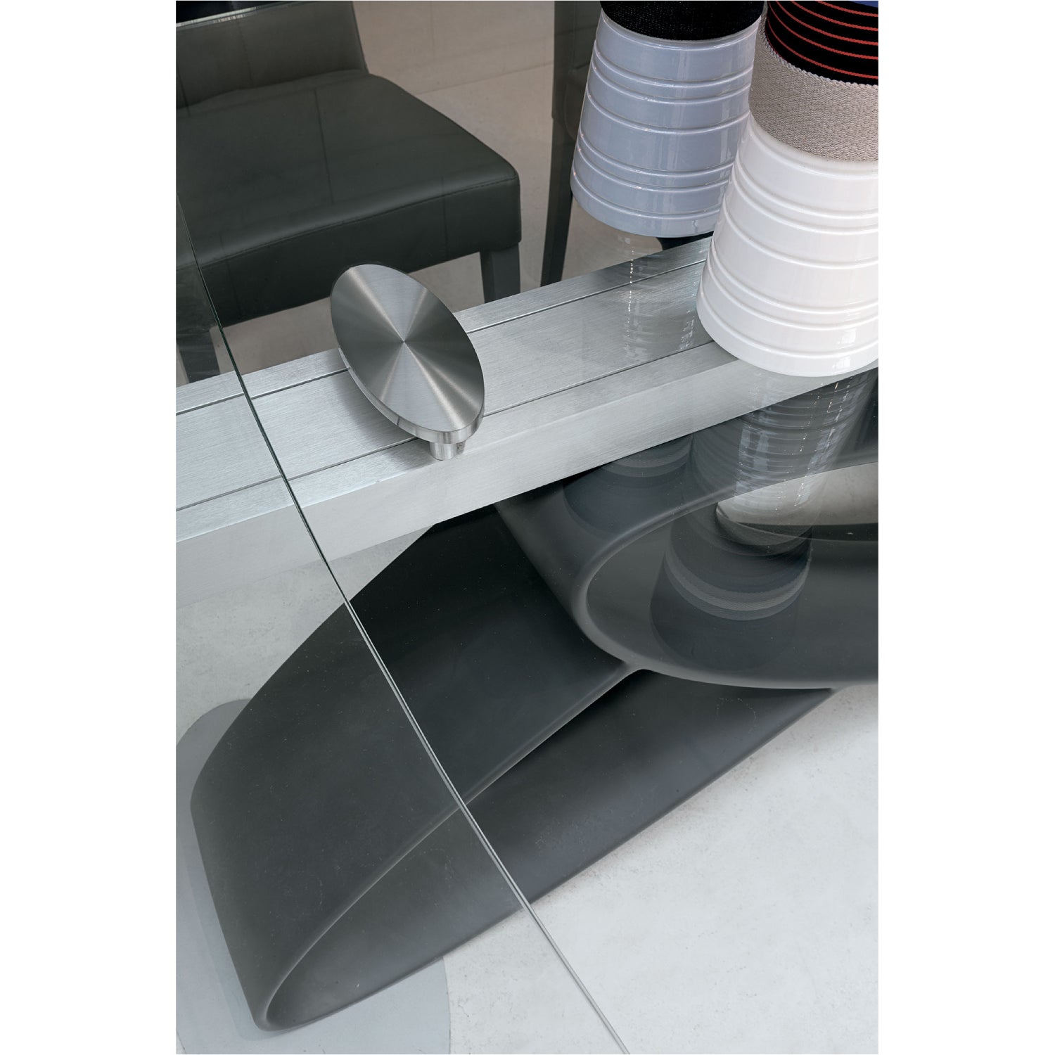 Eclipse Barrel Shaped Extendable Table by Target Point