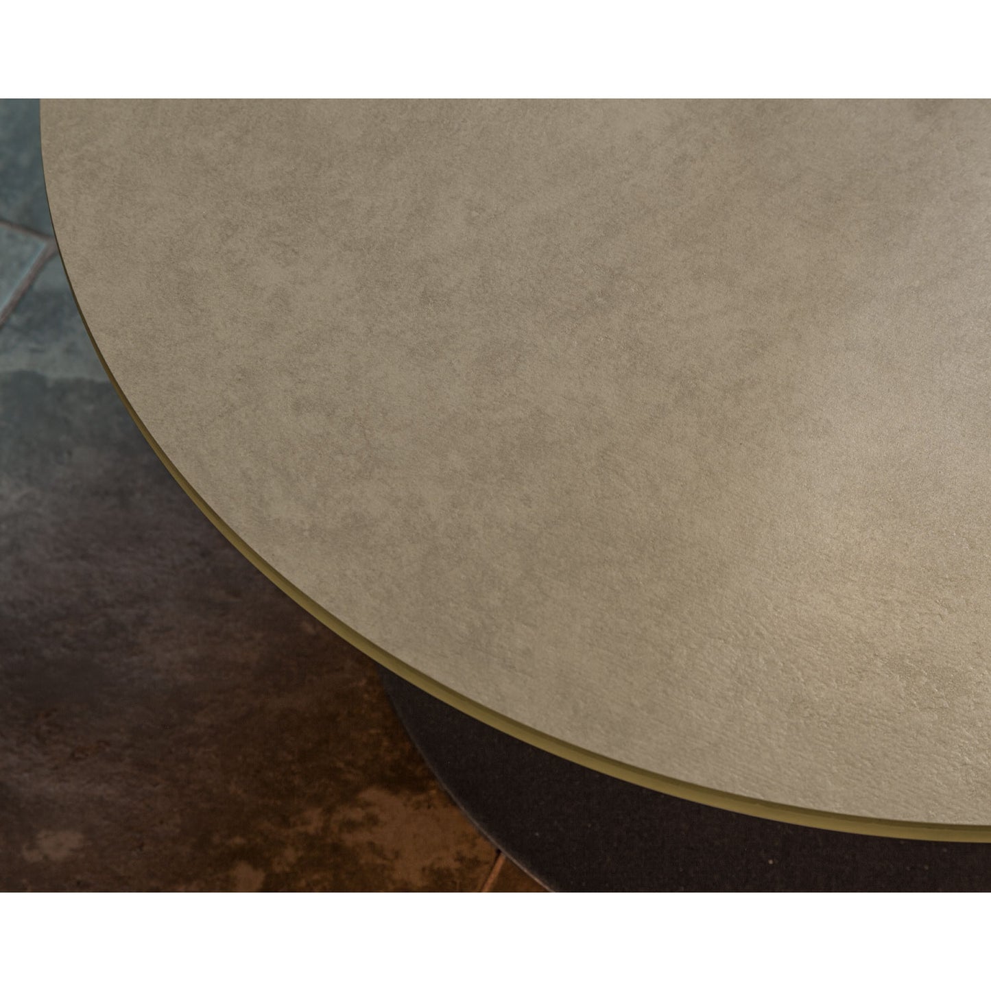 Club 75 Ceramic Round Coffee Table by Compar