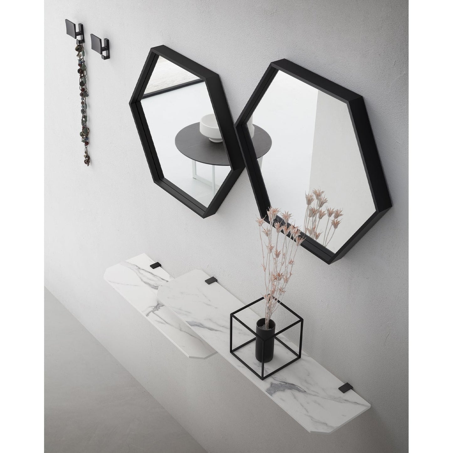 Cross Wall Hallway Unit with Mirror by La Primavera
