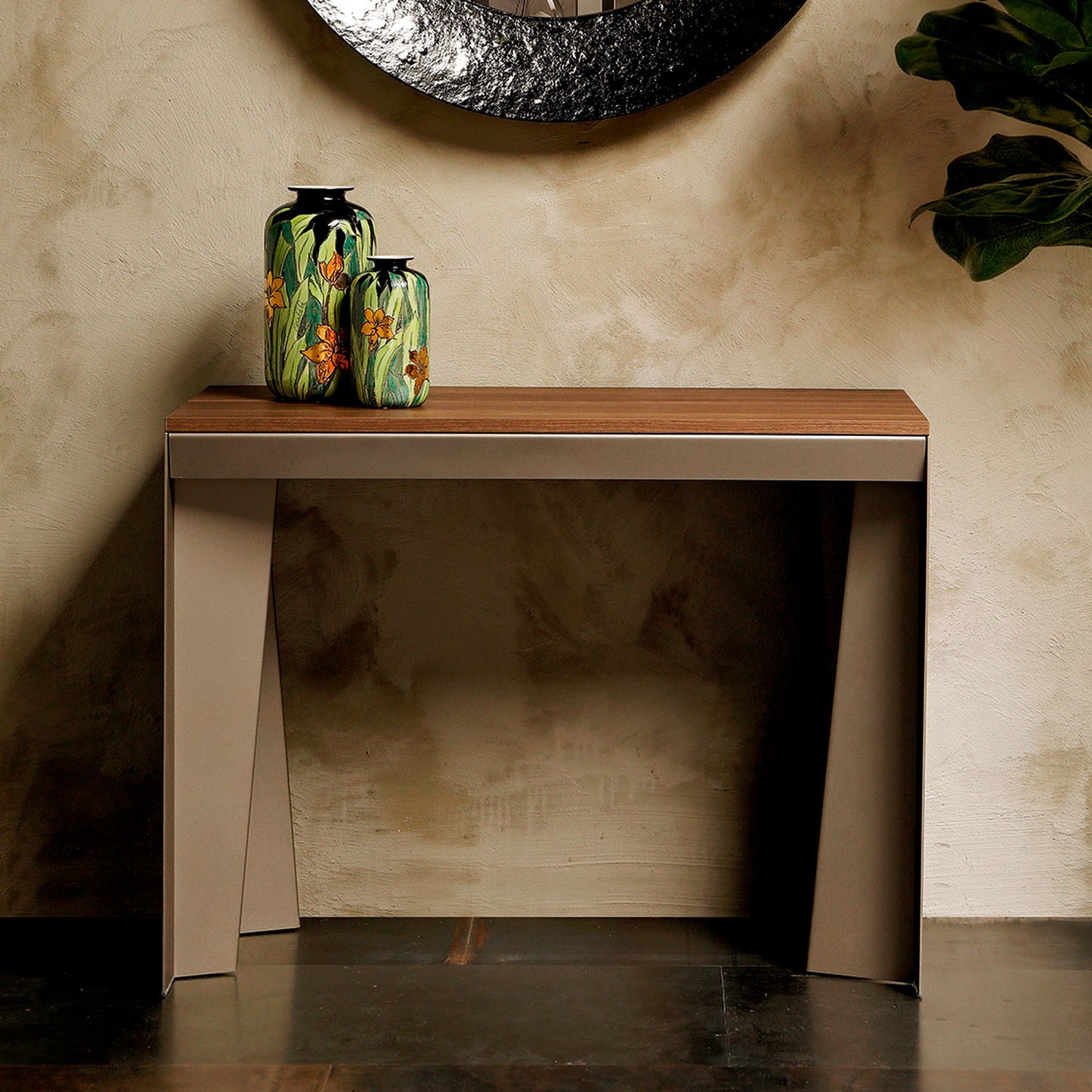 Leaf Extendible Console Table by Tonin Casa