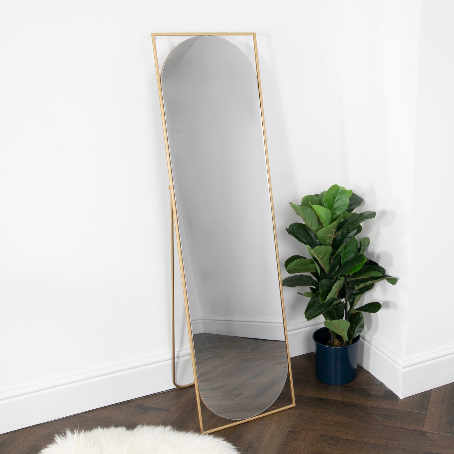 Gold Frame Floor Standing Mirror with Rounded Detail