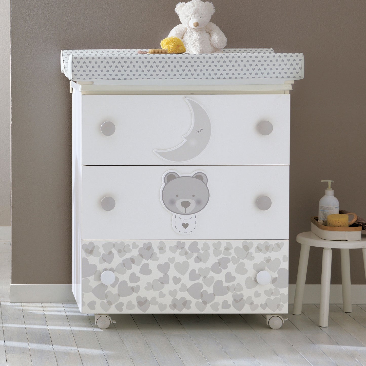 Moon Chest of Drawers with Baby Bath Changing Table by Pali