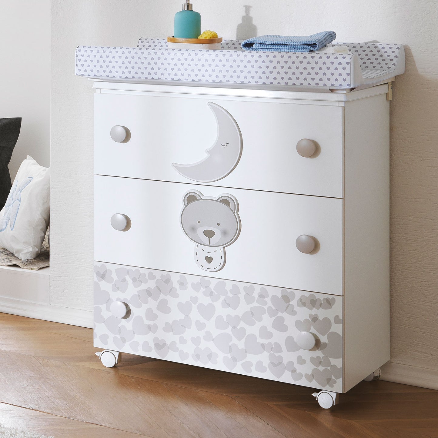 Moon Chest of Drawers with Baby Bath Changing Table by Pali