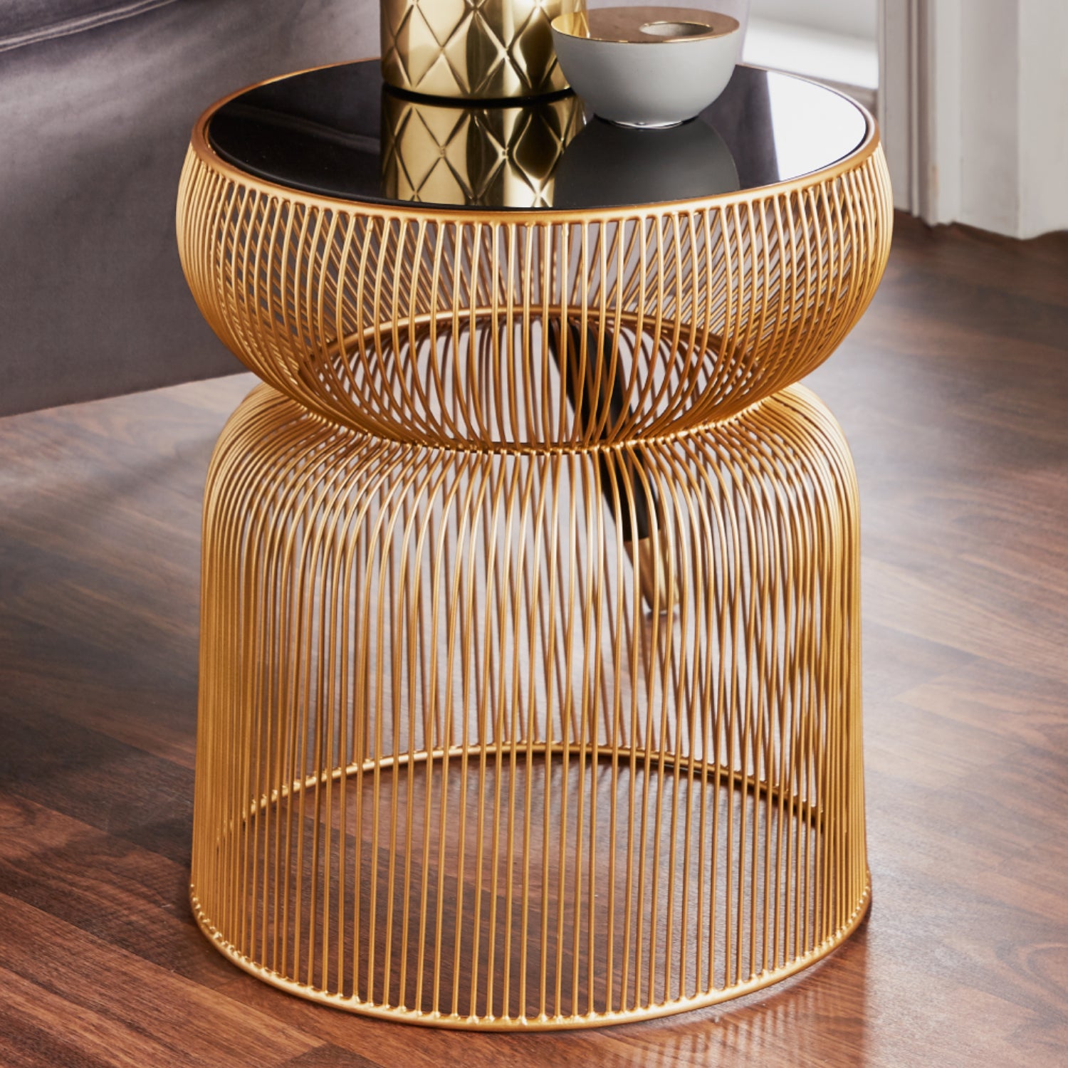Curve side table by Native