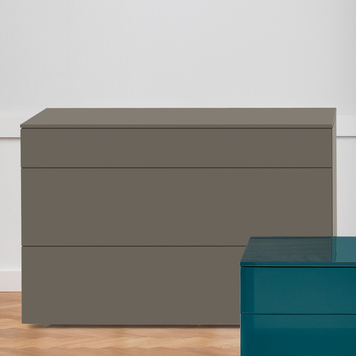 Slim Chest of Drawers By Dall'Agnese