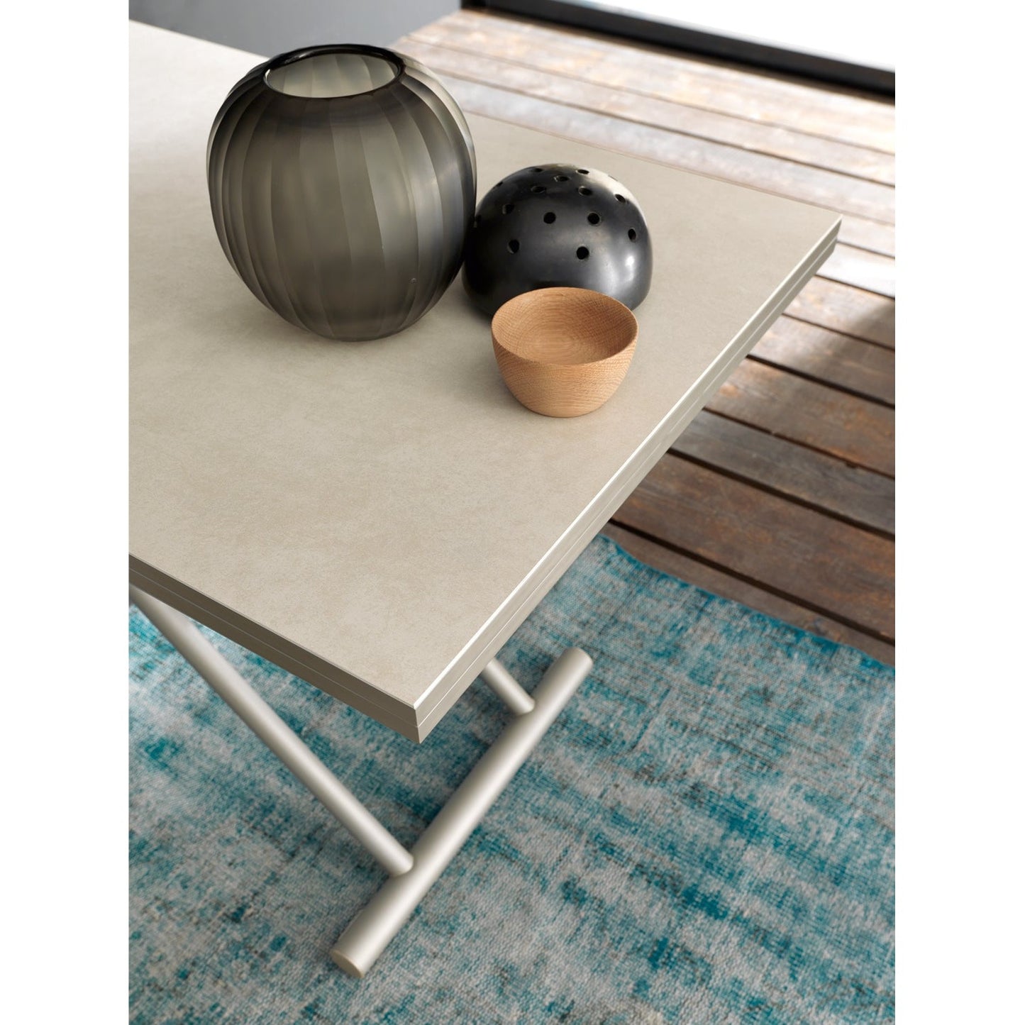 Altacom Bessy convertible table ceramic effect top detail and edge finish close-up