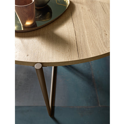 Altacom Icaro folding dining table close-up showing wood edge detail and metal leg connection