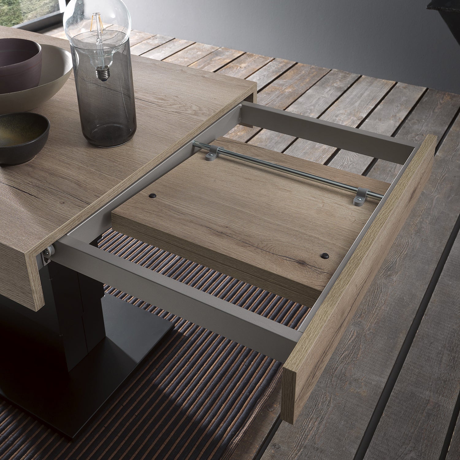 Ares Wing Altacom convertible table close-up showing extension rail mechanism and internal structure