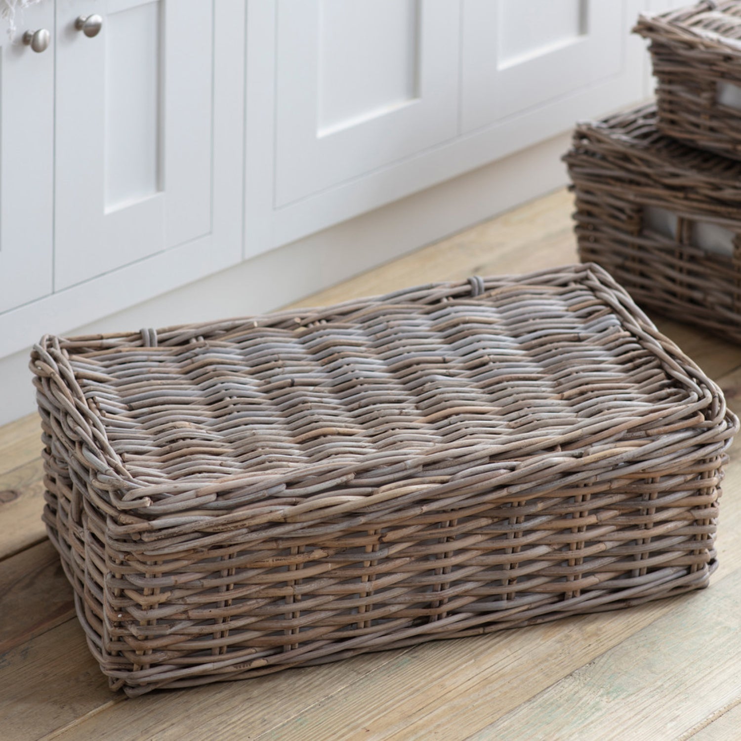 Bembridge Basket Medium with Lid by Garden Trading - Rattan