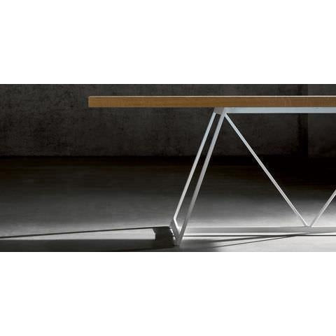 Radar lacquered base fixed table