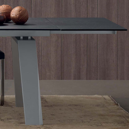 Frau Elegant Italian extending dining table