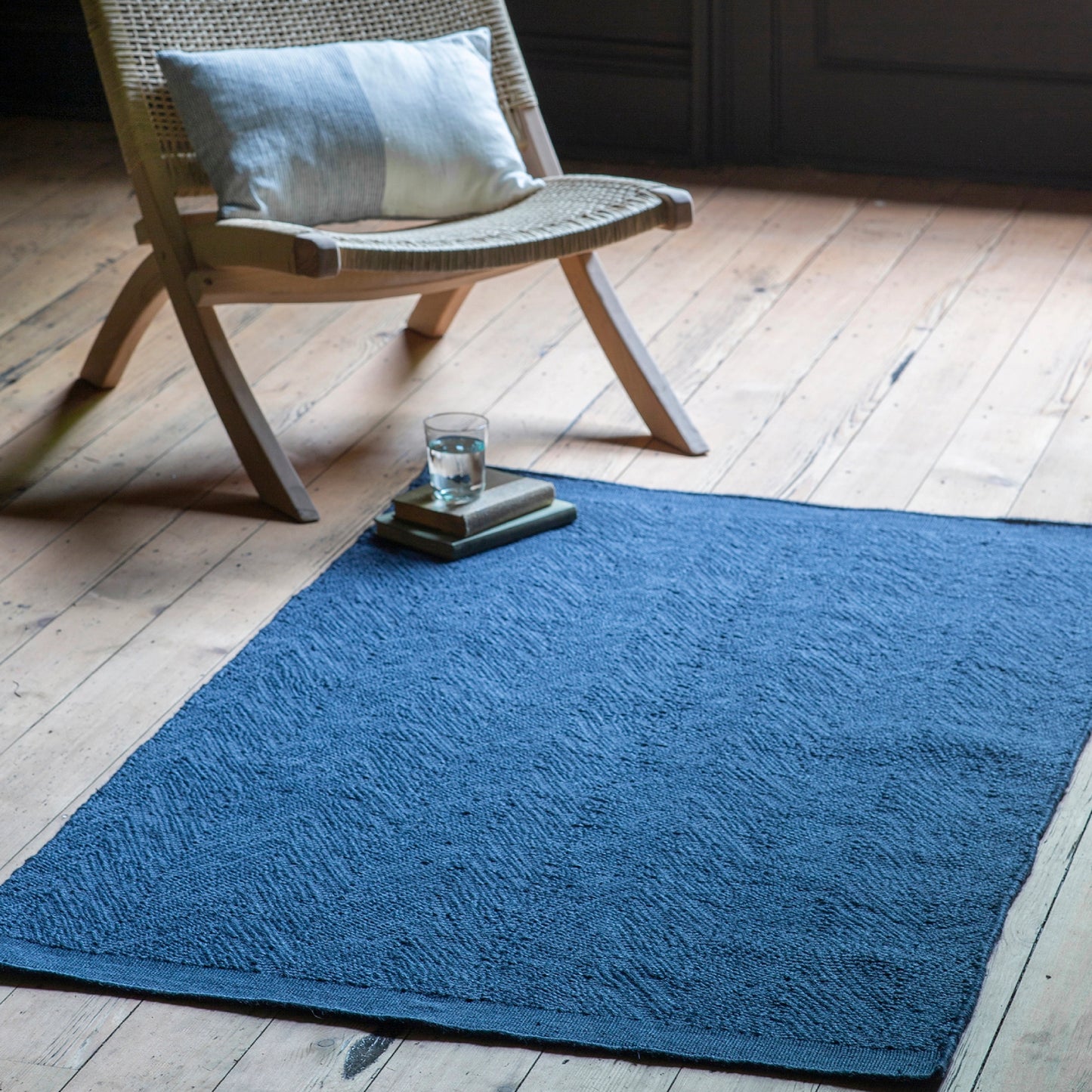 Fyfield Rug 90 x 150cm in Ink by Garden Trading - Recycled Plastic