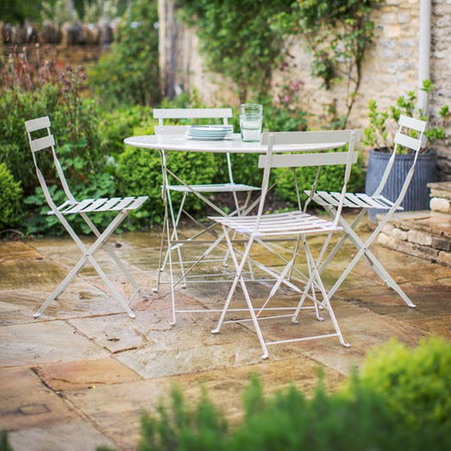 Rive Droite Bistro Outdoor Set Large in Clay Steel by Garden Trading