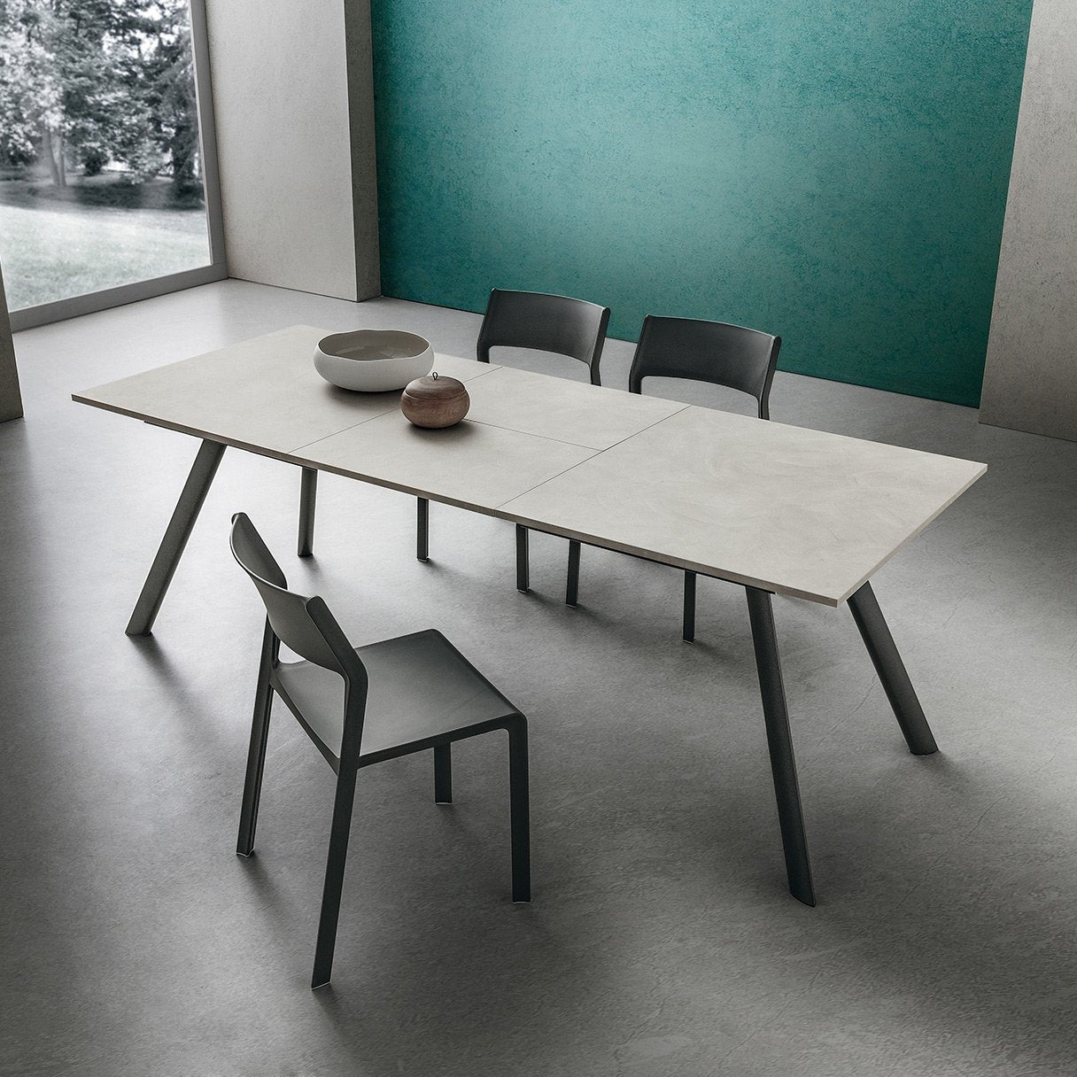 Neil modern extending dining table by La Primavera - myitalianliving