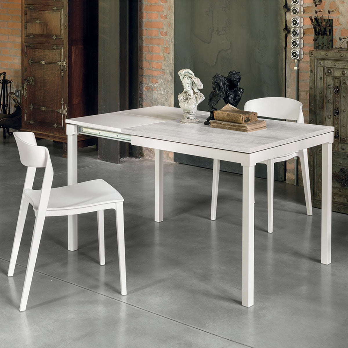 Perigeo 85 or 115 extending dining table by Target Point