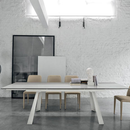 Extending dining table