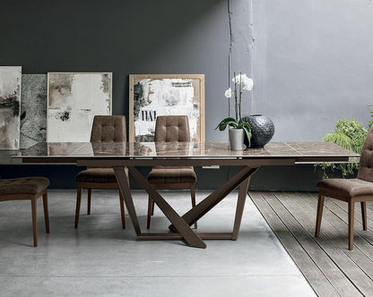 Dining extendable table